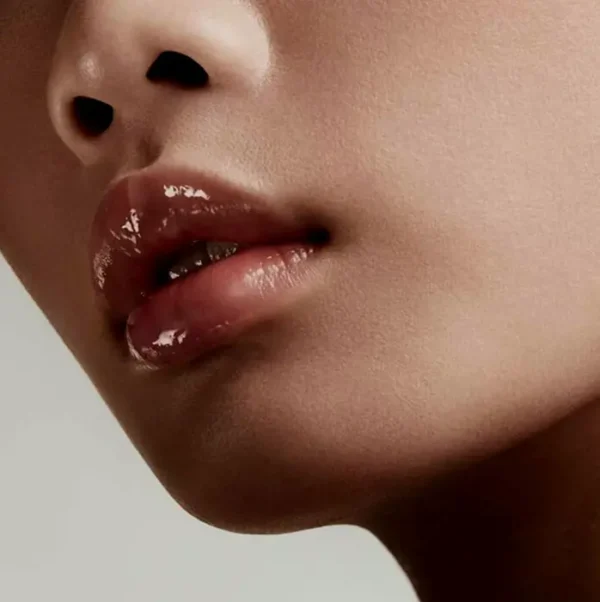 Vanilla-flavored Lip Moisturizing Lip Balm, Nourishing Lip Care