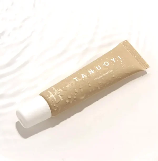 Vanilla-flavored Lip Moisturizing Lip Balm, Nourishing Lip Care